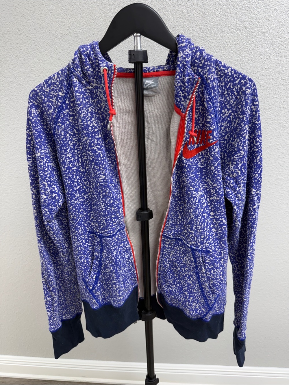 Nike Women’s Blue Speckled Zip Hoodie with Red Accents